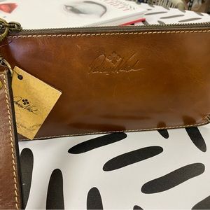 Designer Patricia Nash Small Leather Goods Collection Wristlet Purse NEW